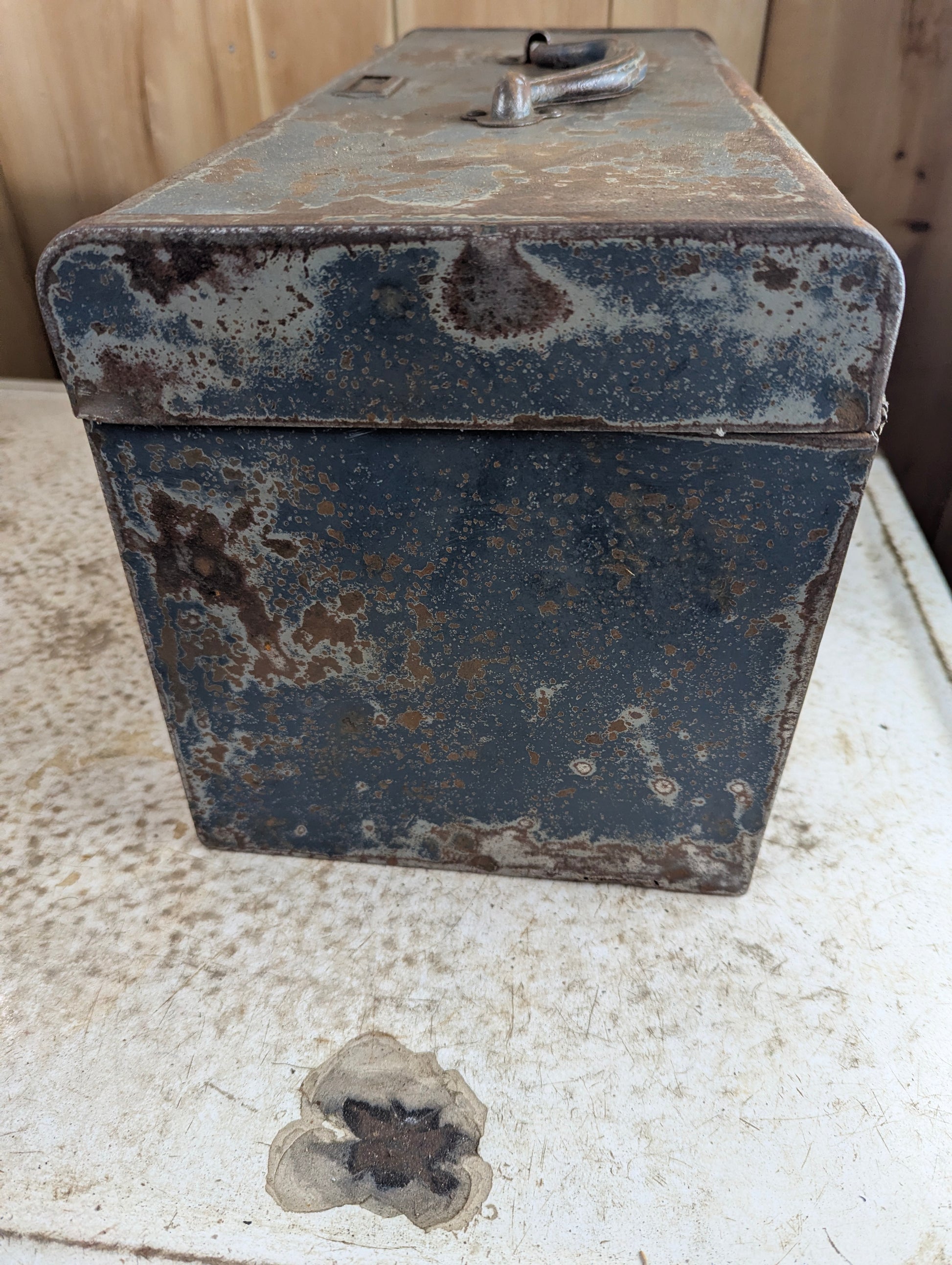 Vintage Blue Metal Toolbox with Caddy - Rusted - view 5