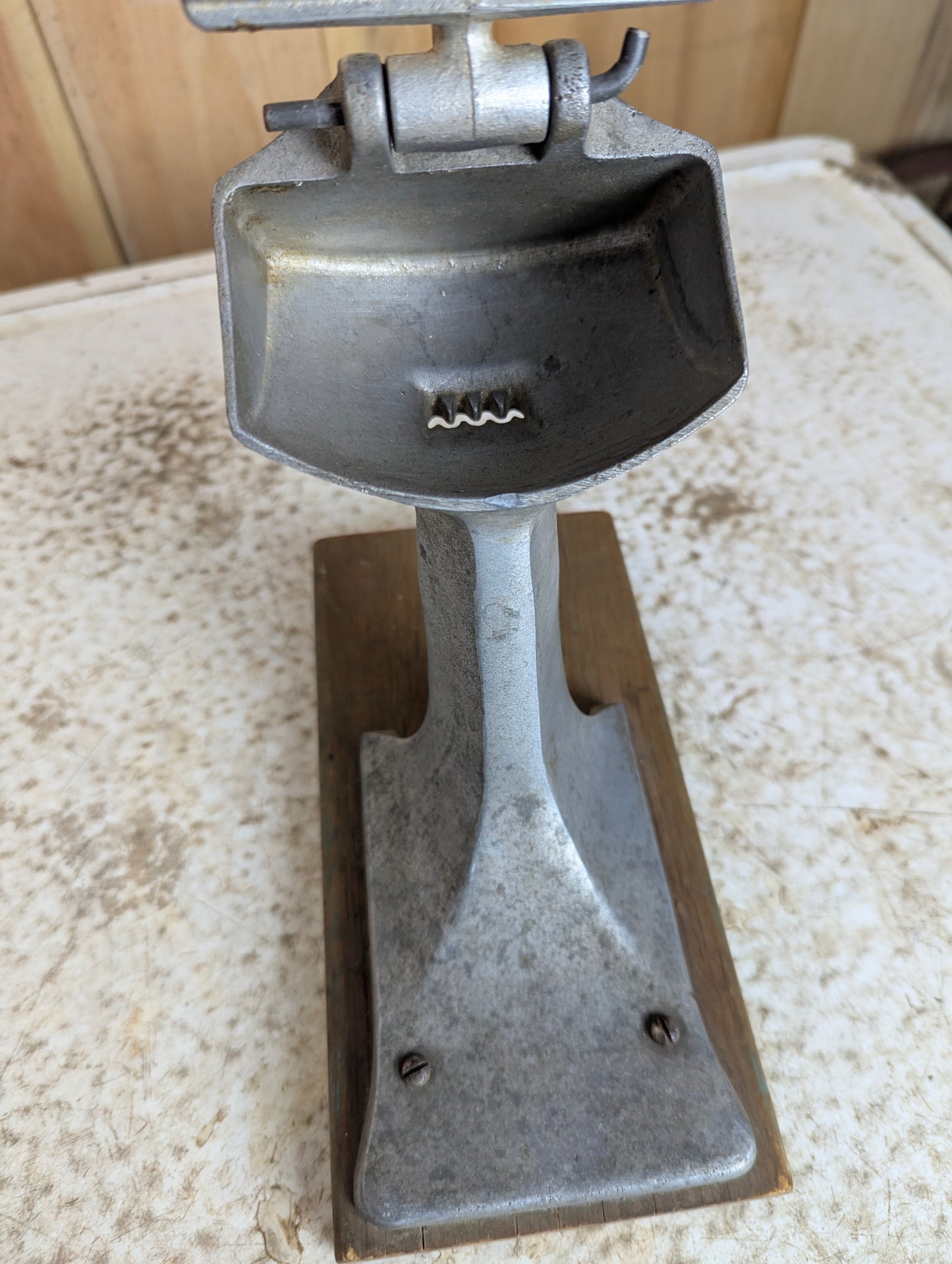 Vintage Cast Aluminum Hand Press Juicer - view 6
