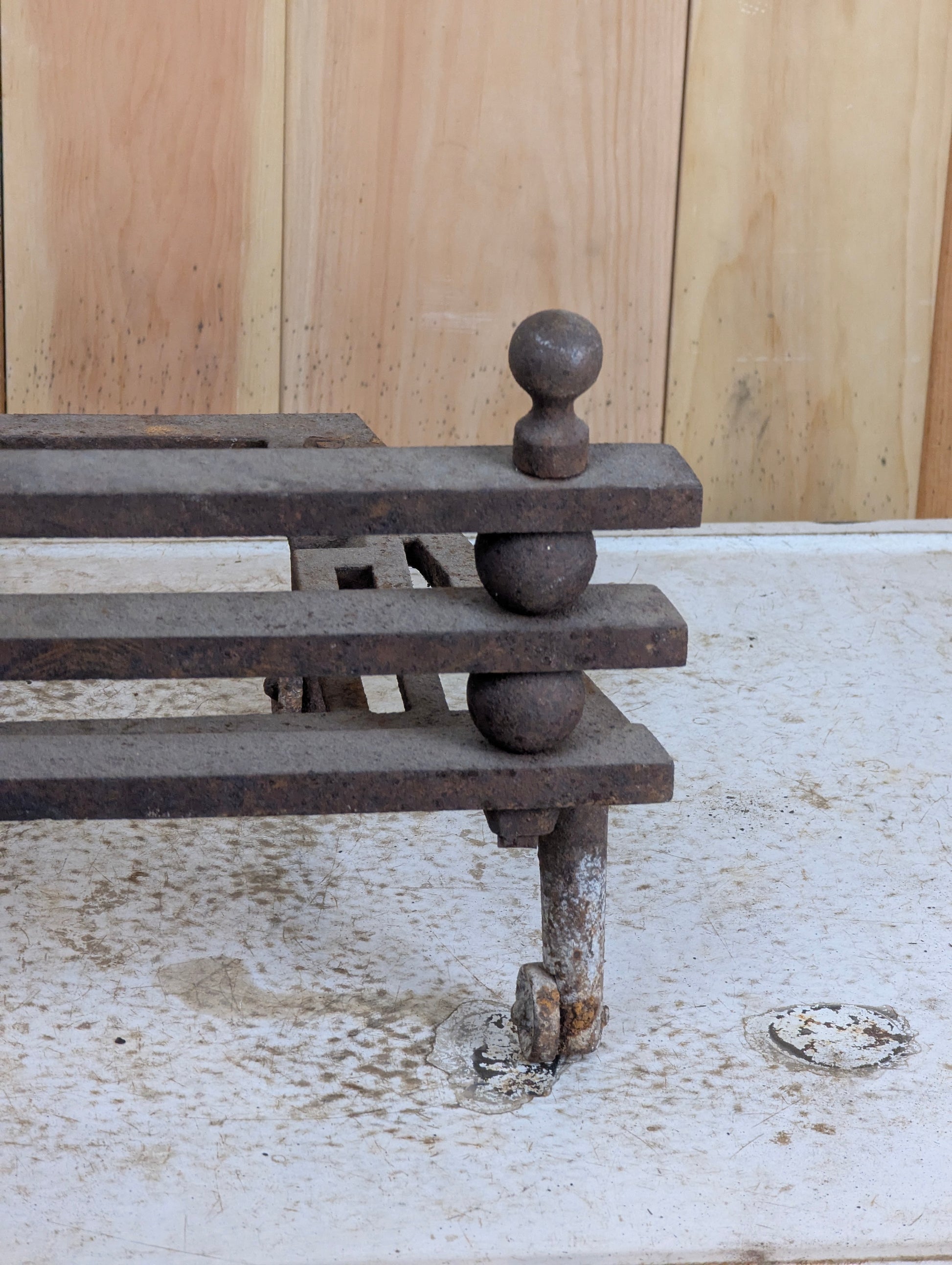 Vintage Cast Iron Fireplace Grate Box - view 4
