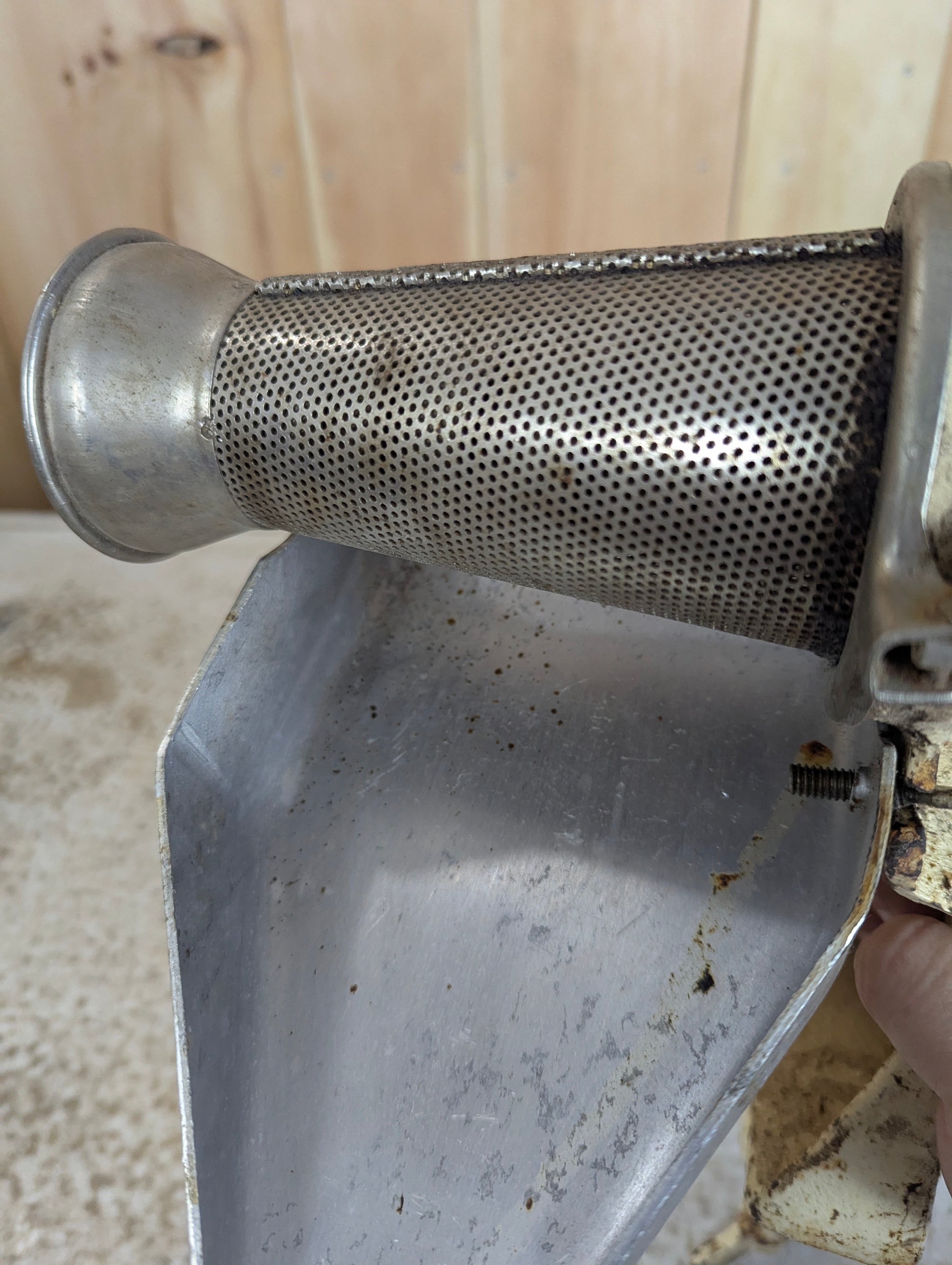 Vintage Cast Iron Victory Tool & Machine Co. Juice Extractor - view 4