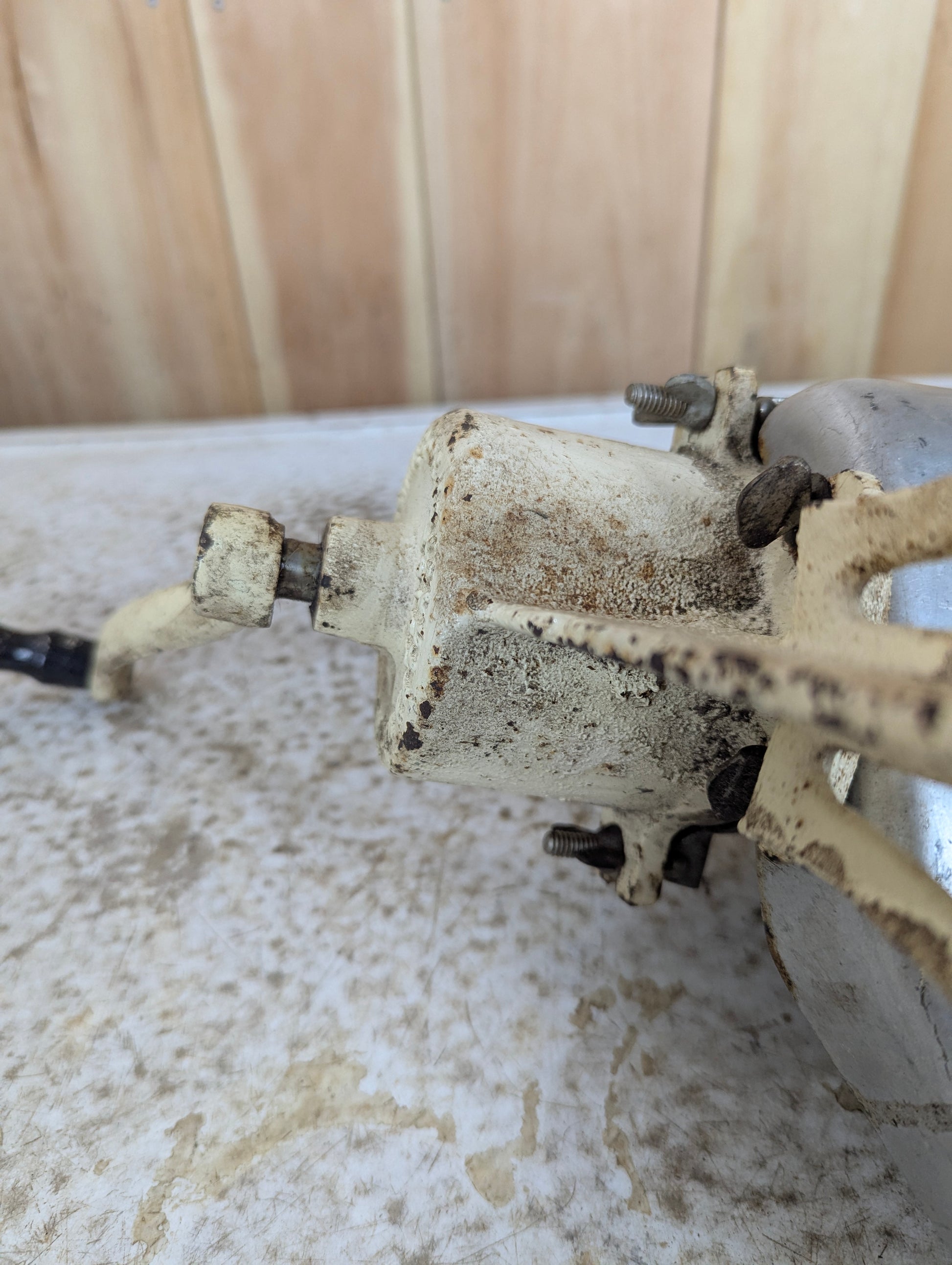 Vintage Cast Iron Victory Tool & Machine Co. Juice Extractor - view 6