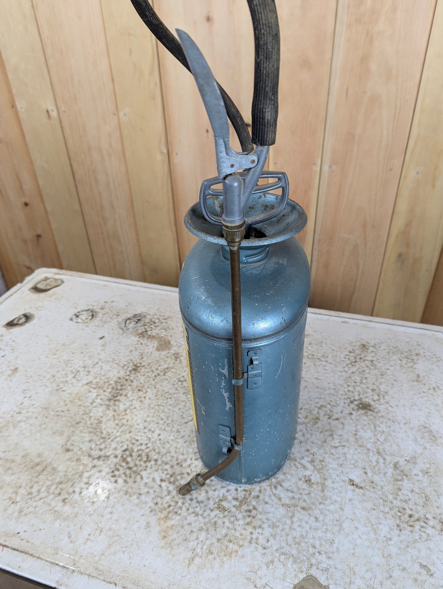 Vintage Chapin Compressed Air Sprayer - view 4