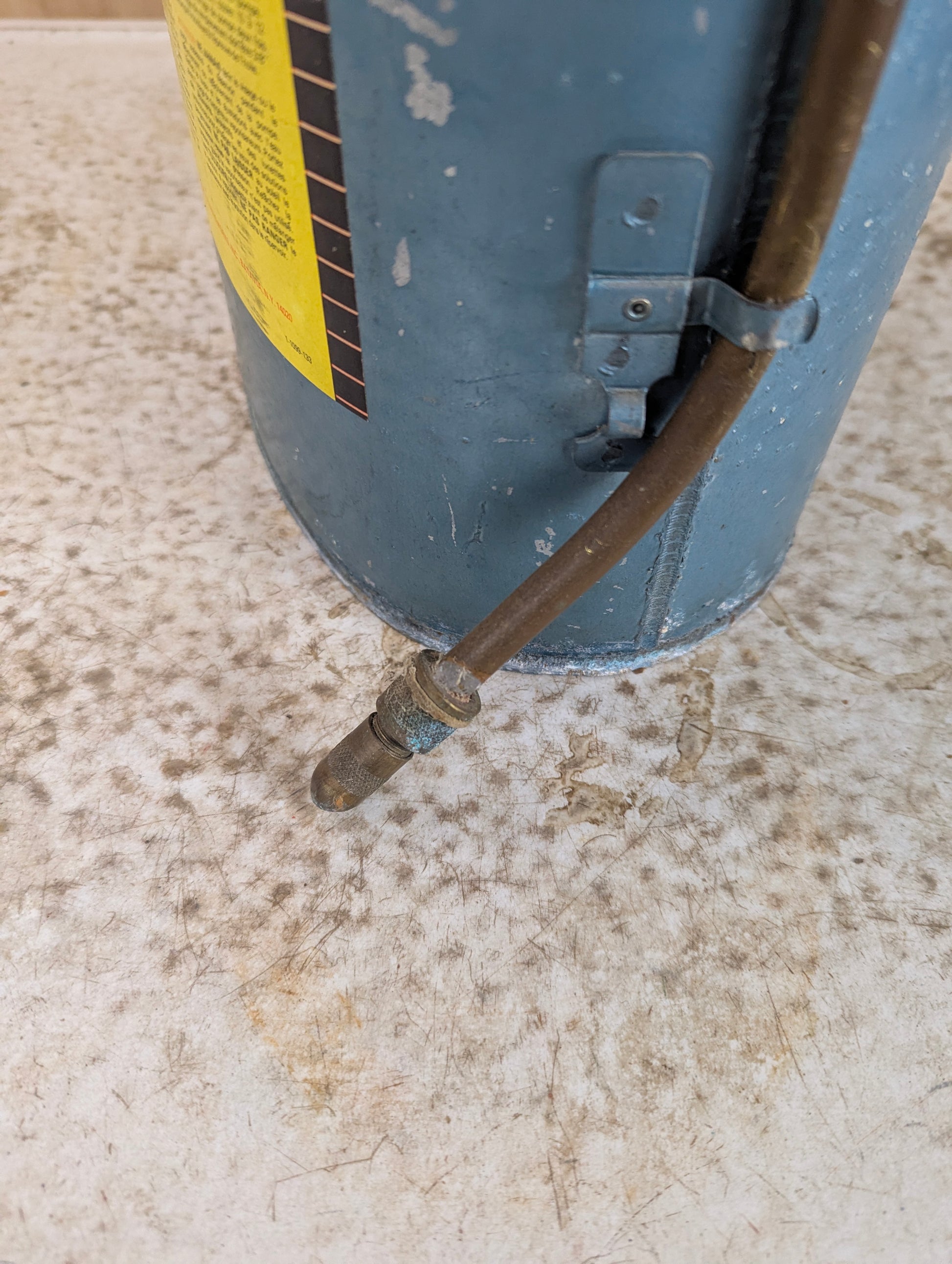 Vintage Chapin Compressed Air Sprayer - view 5