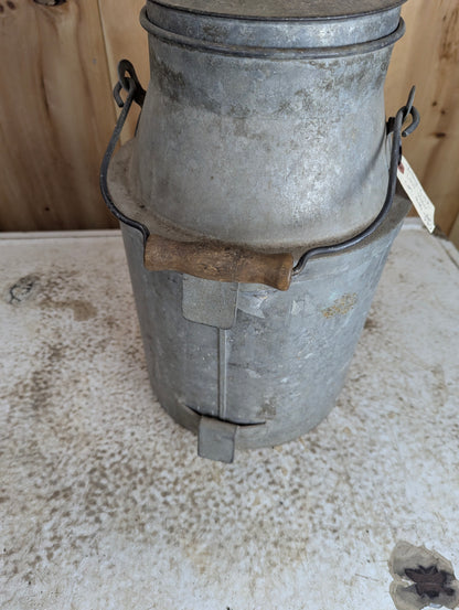 Vintage CNR Loco Water Can - view 4