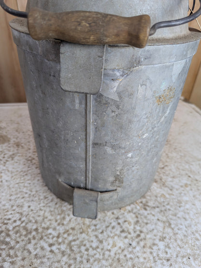 Vintage CNR Loco Water Can - view 6