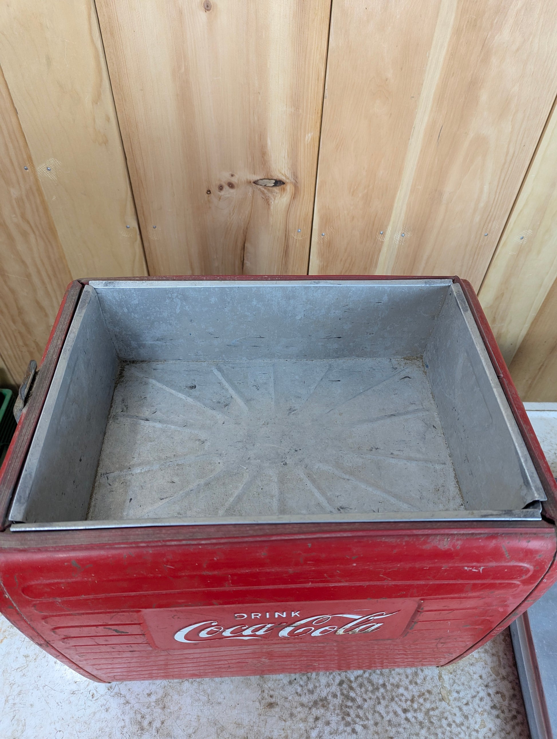 Vintage Coca Cola Chest Cooler - view 6