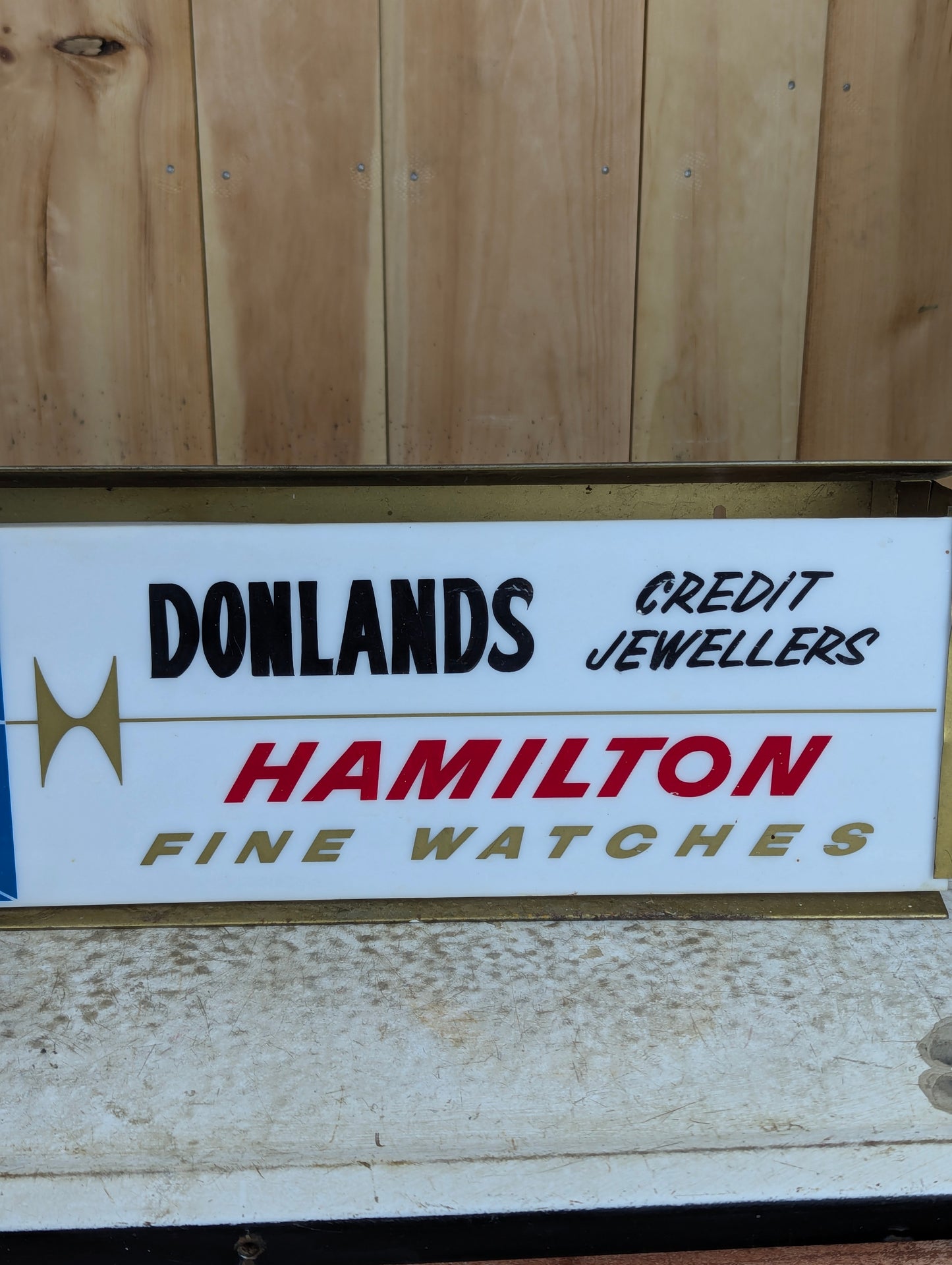 Vintage Donlands Credit Jewellers Hamilton Fine Watches Light Up Sign with Built In Clock - view 2