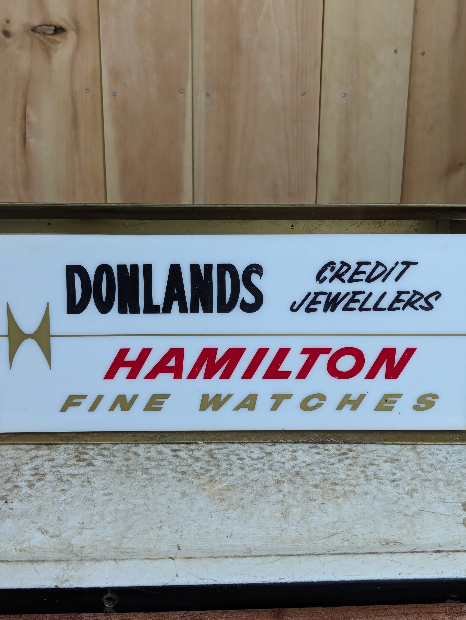 Vintage Donlands Credit Jewellers Hamilton Fine Watches Light Up Sign with Built In Clock - view 4