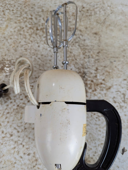 Vintage Dormeyer Electricmaid Mixer Head Model 3300 - view 2