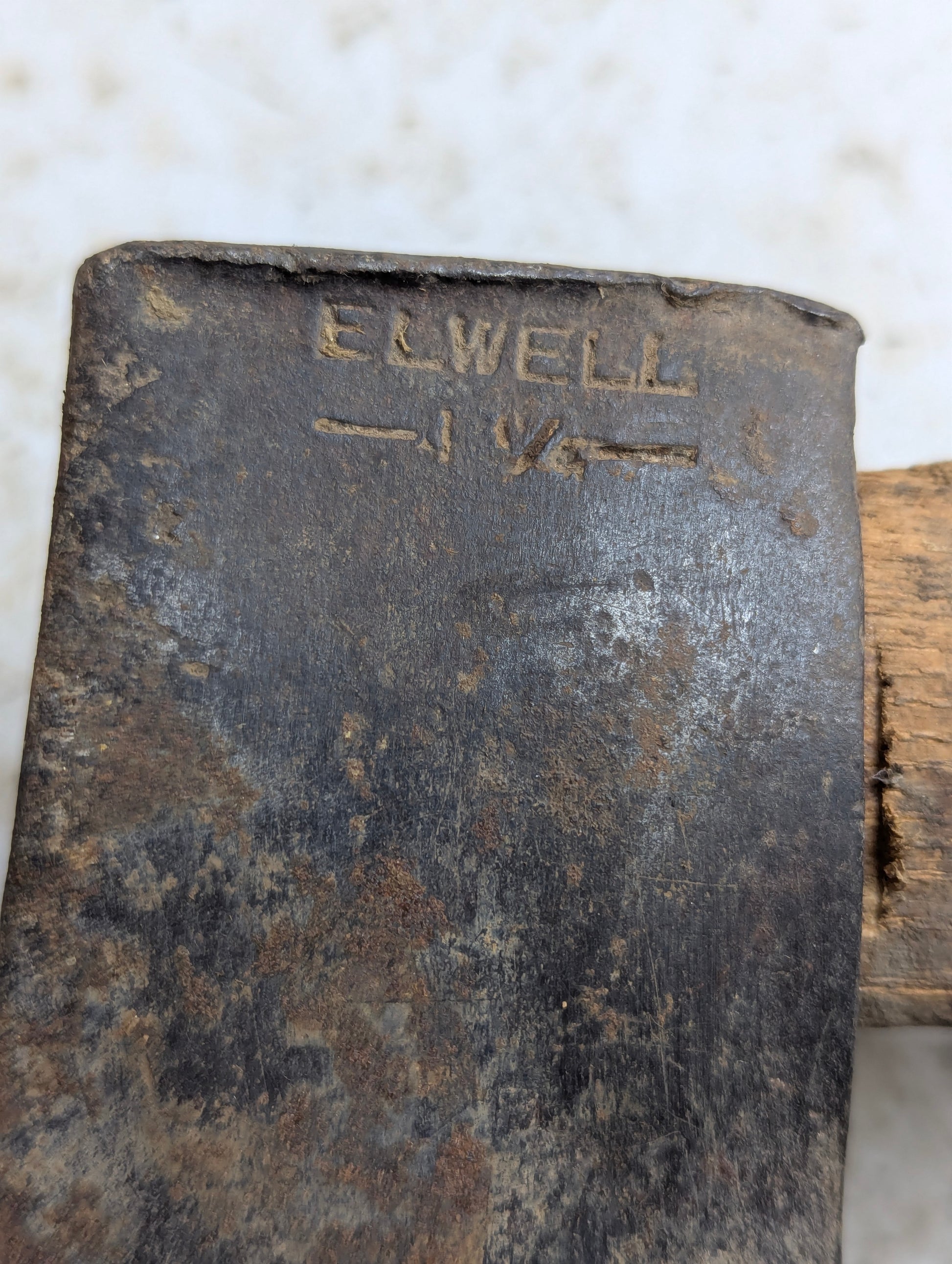 Vintage Elwell 1 1/4 lb Hatchet - view 3