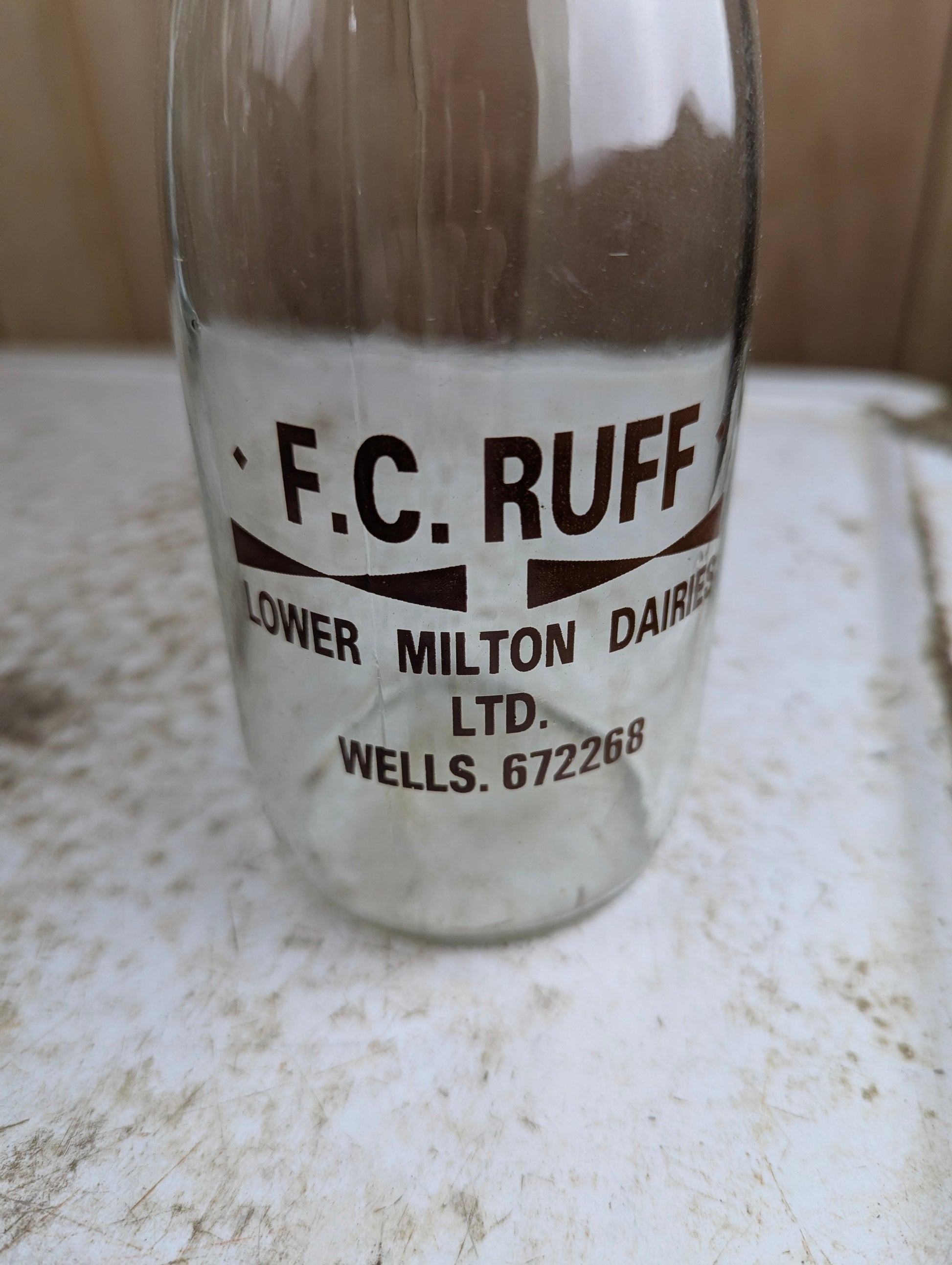 Vintage F.C. Ruff Lower Milton Dairy Pint Milk Bottle - view 2