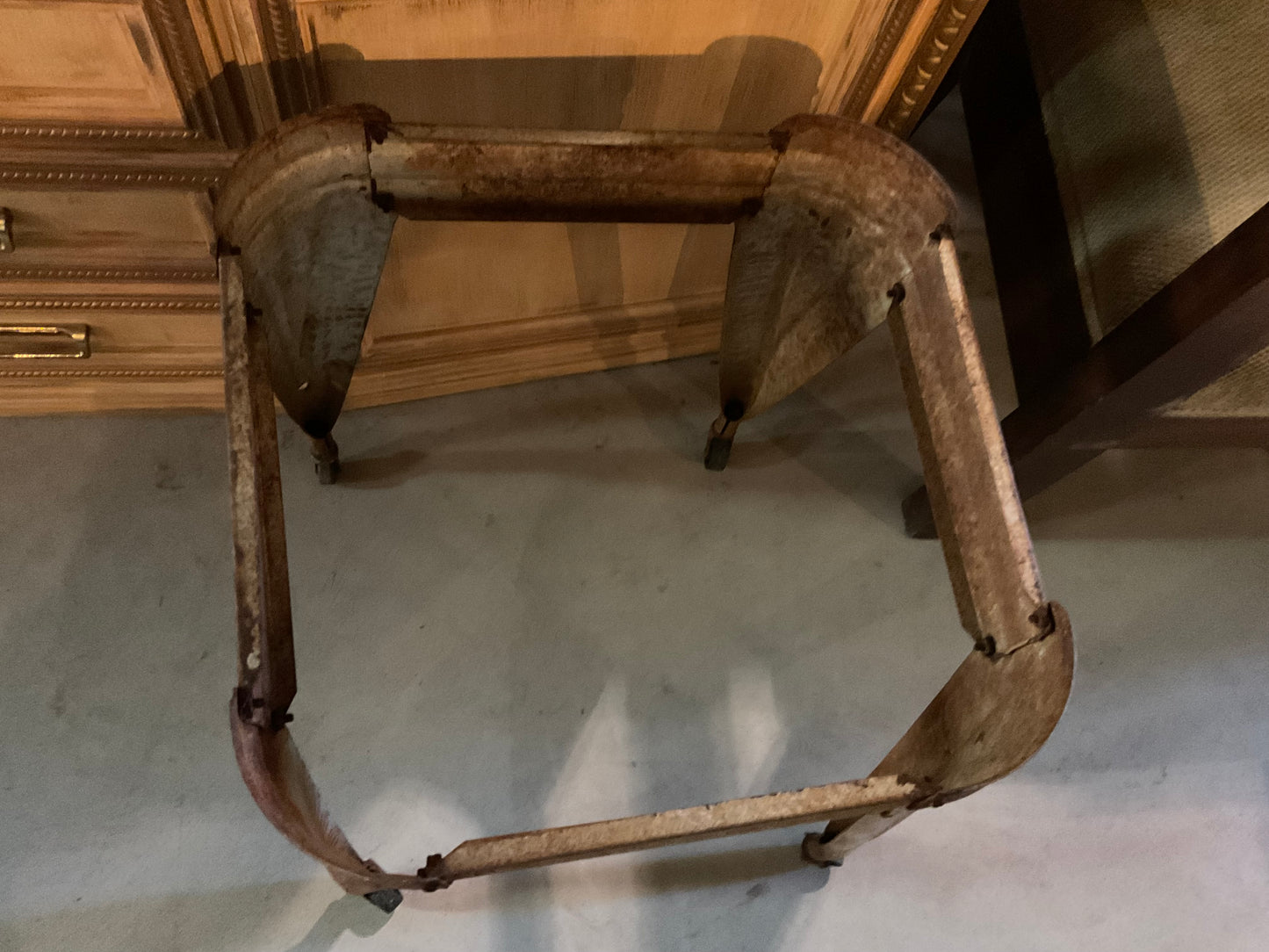 Vintage Galvanized Washtub Stand - view 3