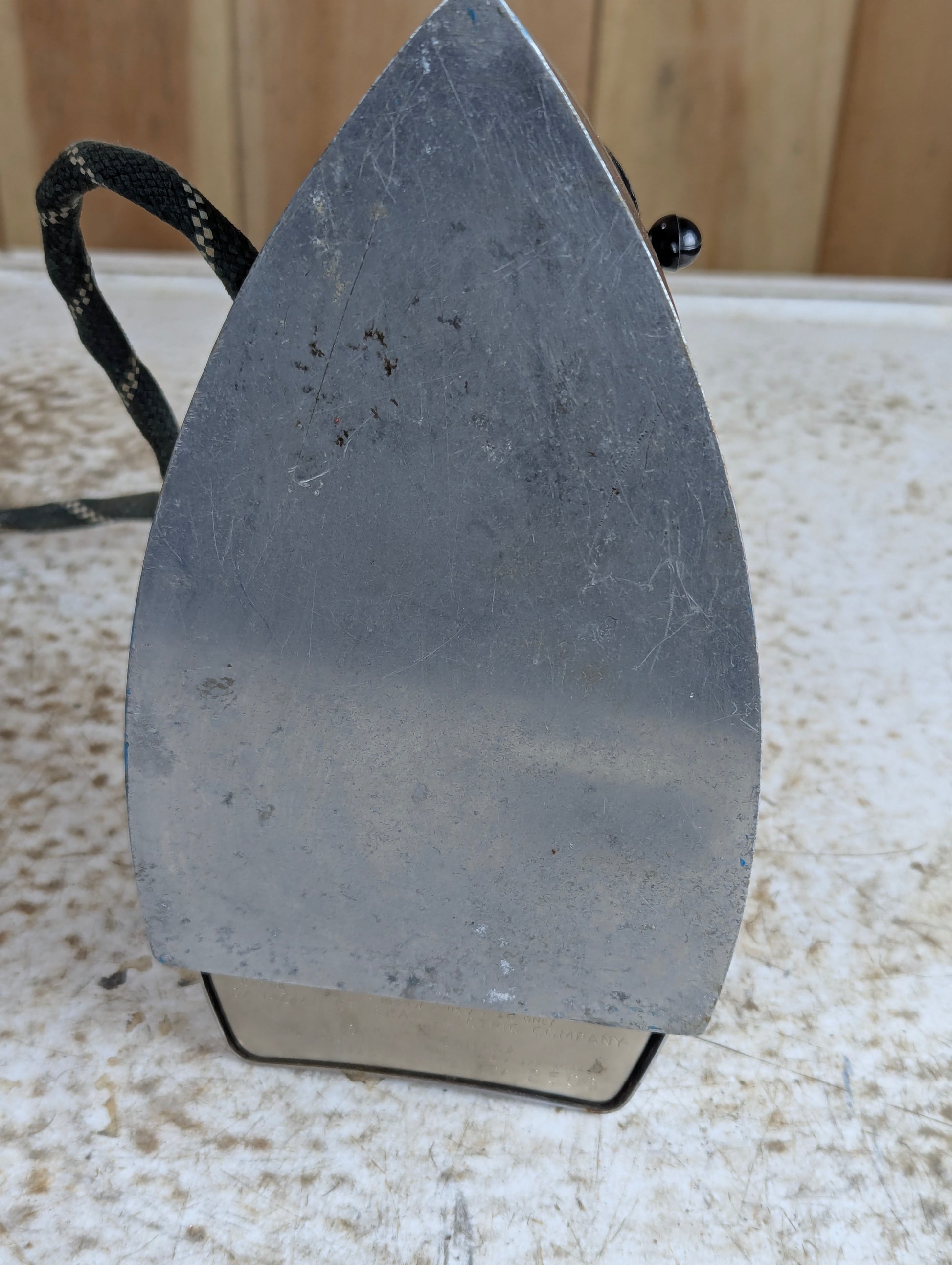 Vintage General Electric F80 Iron - view 4