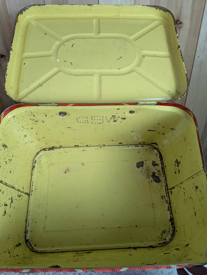 Vintage GSW Tin Picnic Basket - view 2