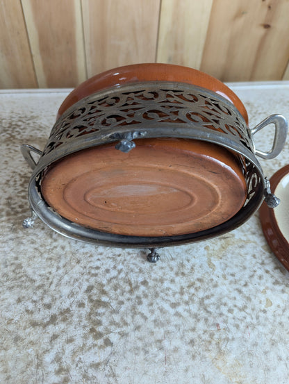 Vintage Guernsey Cookware Casserole Dish with Lid in Footed Metal Carrier - view 4