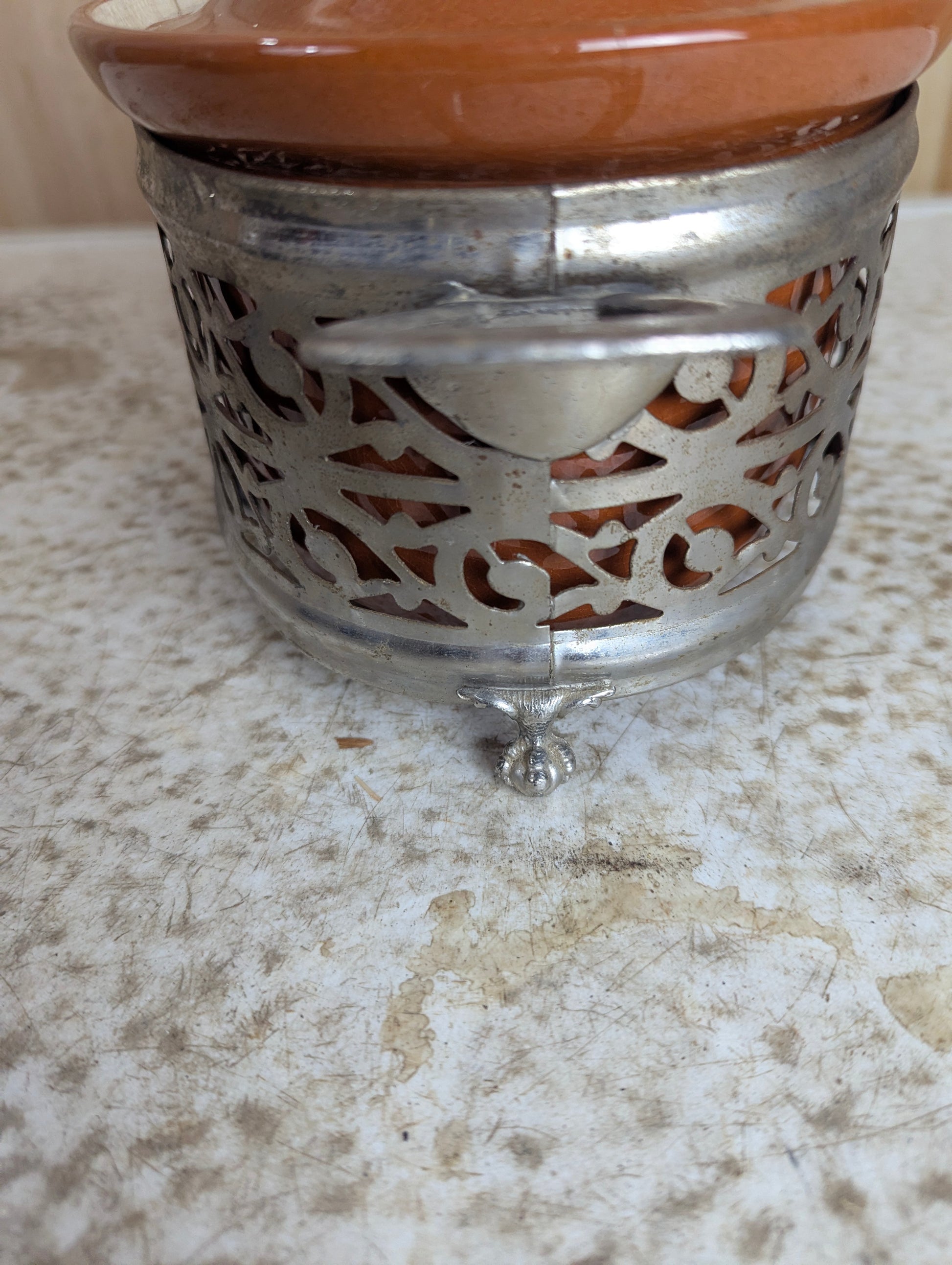 Vintage Guernsey Cookware Casserole Dish with Lid in Footed Metal Carrier - view 5