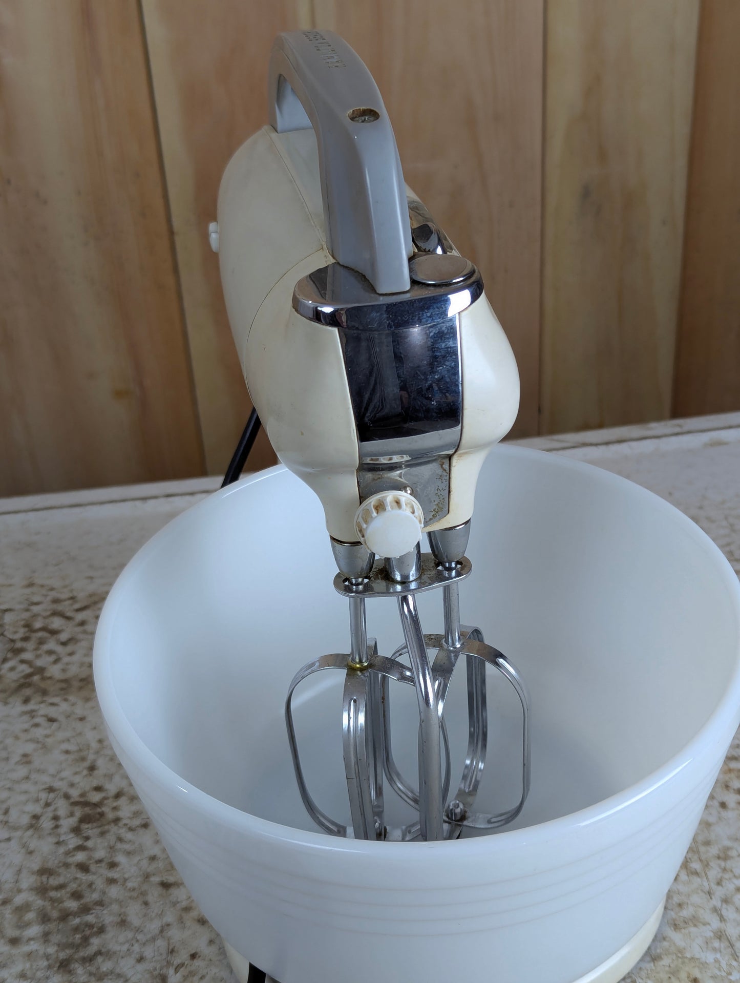 Vintage Hamilton Beach Model H Standard Mixer with Bowl - view 4