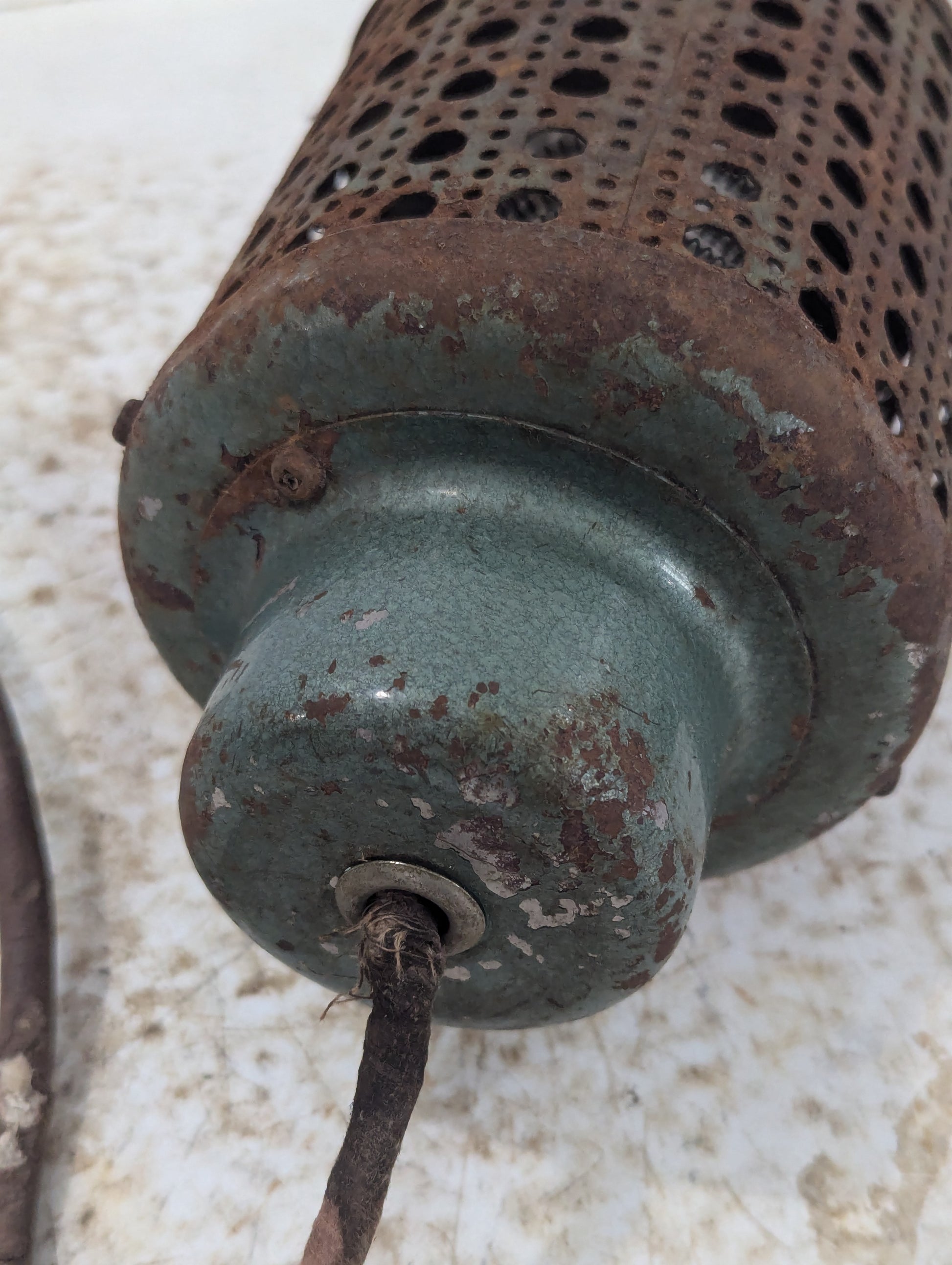 Vintage Hanging Heater - view 2