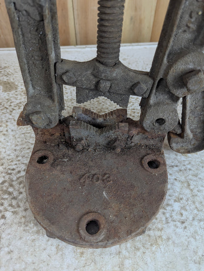 Vintage Hollands Pipe Vise - view 4