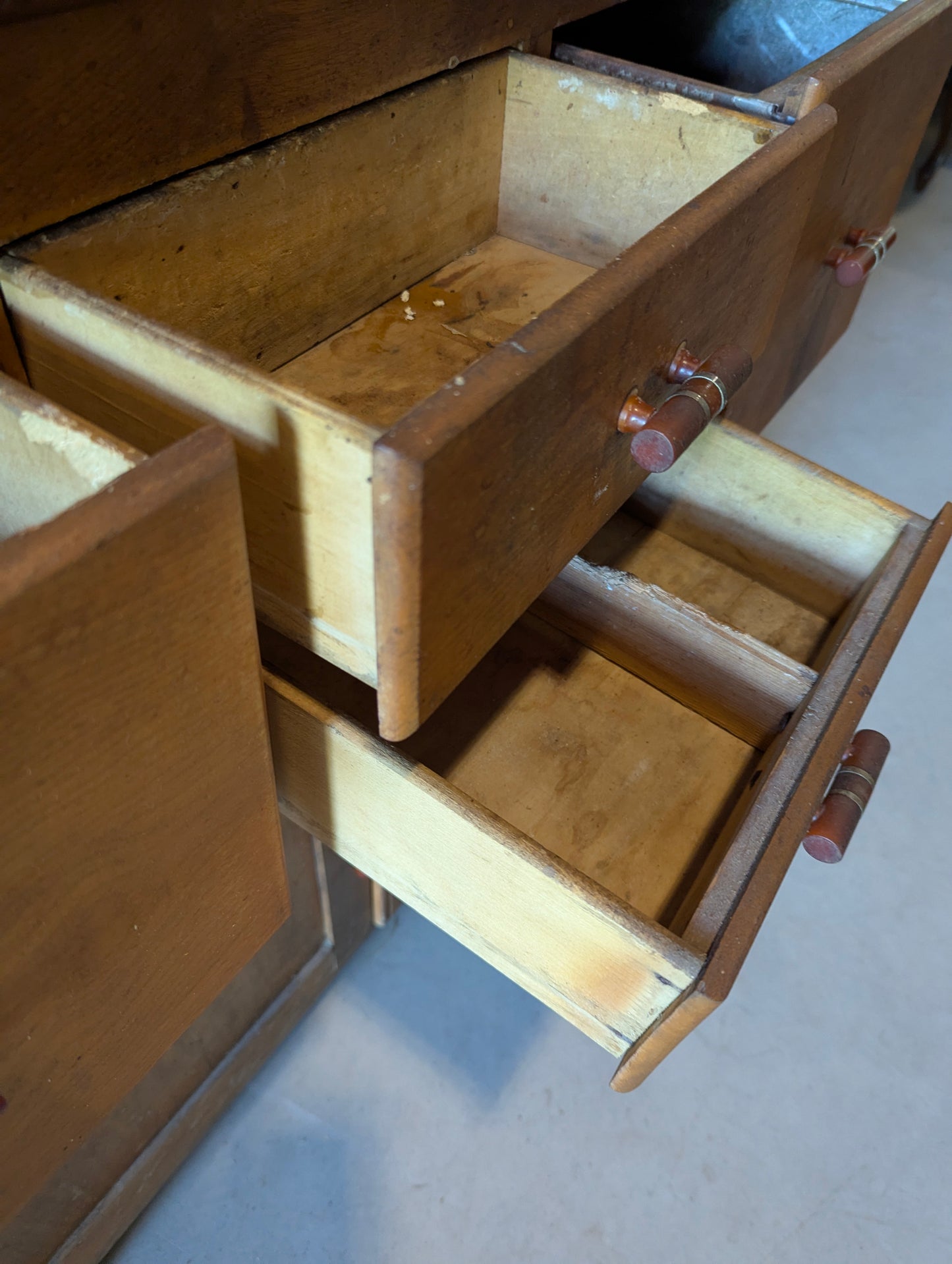 Vintage Hoosier Cabinet - view 11