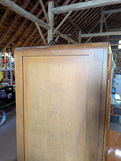 Vintage Hoosier Cabinet - view 6