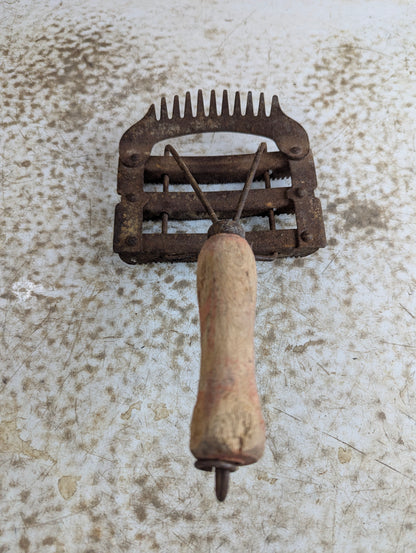 Vintage Horse Grooming Curry Comb