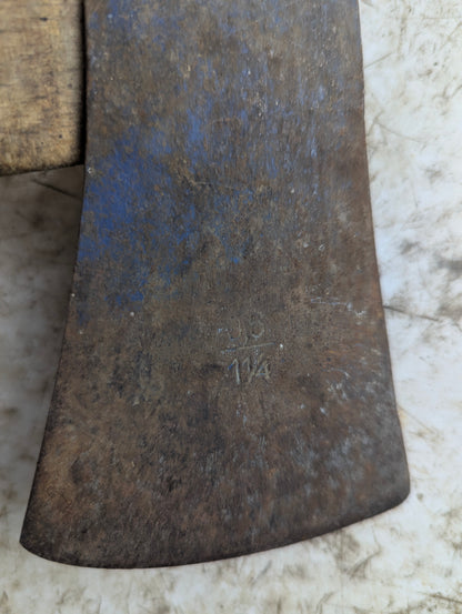 Vintage Hults Bruk 1 1/4 lb Hatchet - view 3