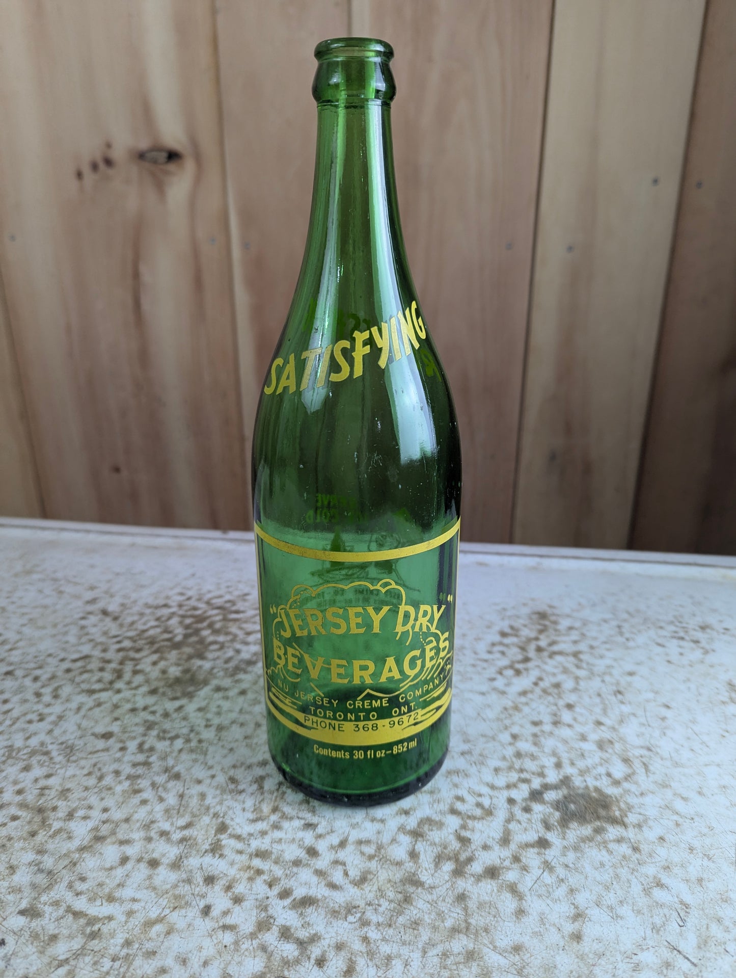 Vintage Jersey Dry Green Glass Toronto 30 oz Soda Bottle