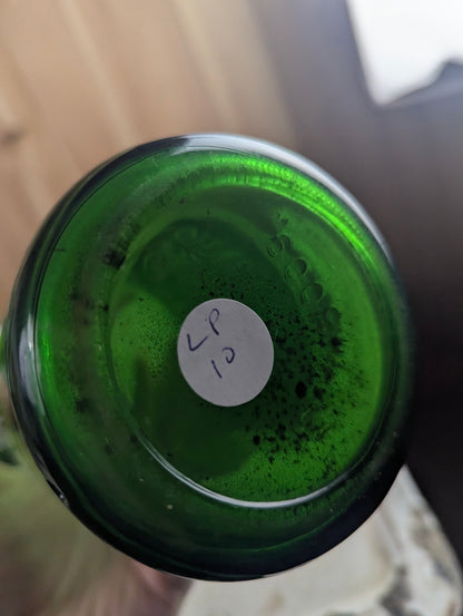 Vintage Kist Green Label Ginger Ale Green Glass ACL Soda Bottle - view 6