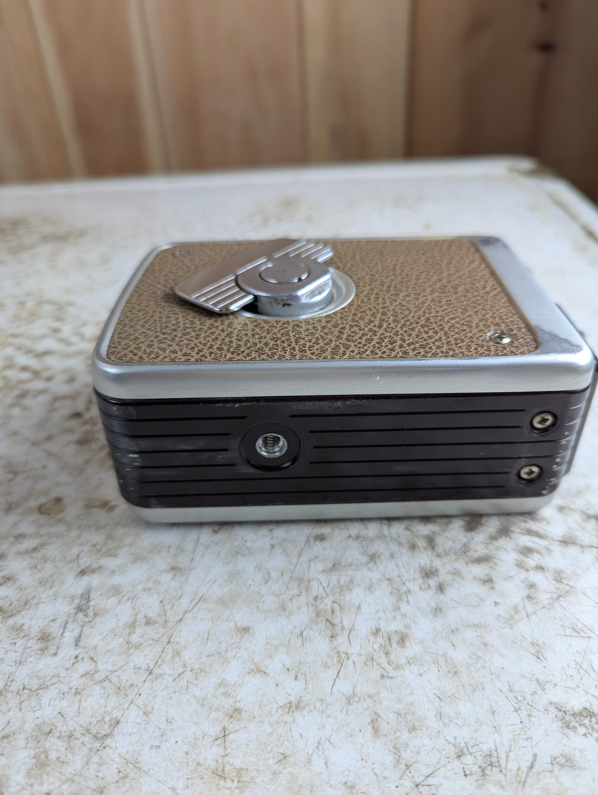 Vintage Kodak Brownie 8mm Movie Camera - view 4