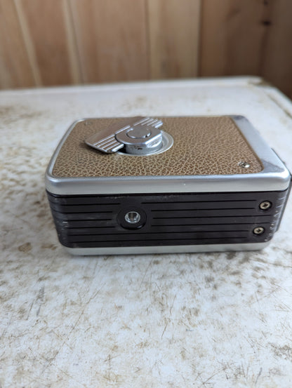 Vintage Kodak Brownie 8mm Movie Camera - view 4