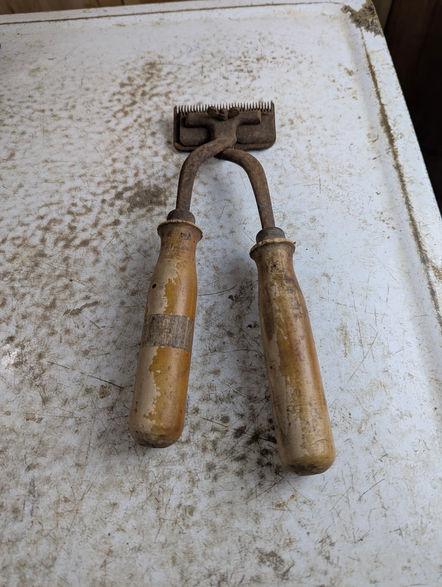 Vintage Manual Farm Clippers Sheep Shears
