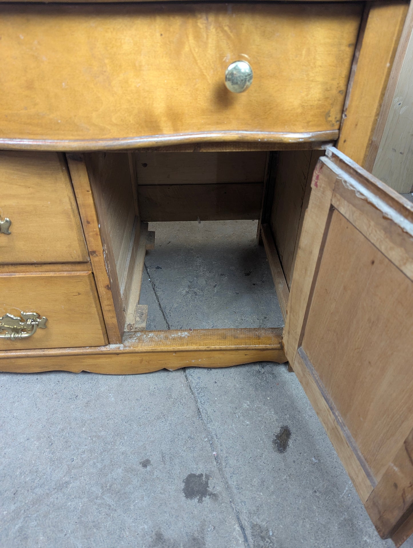Vintage Maple Washstand - view 7