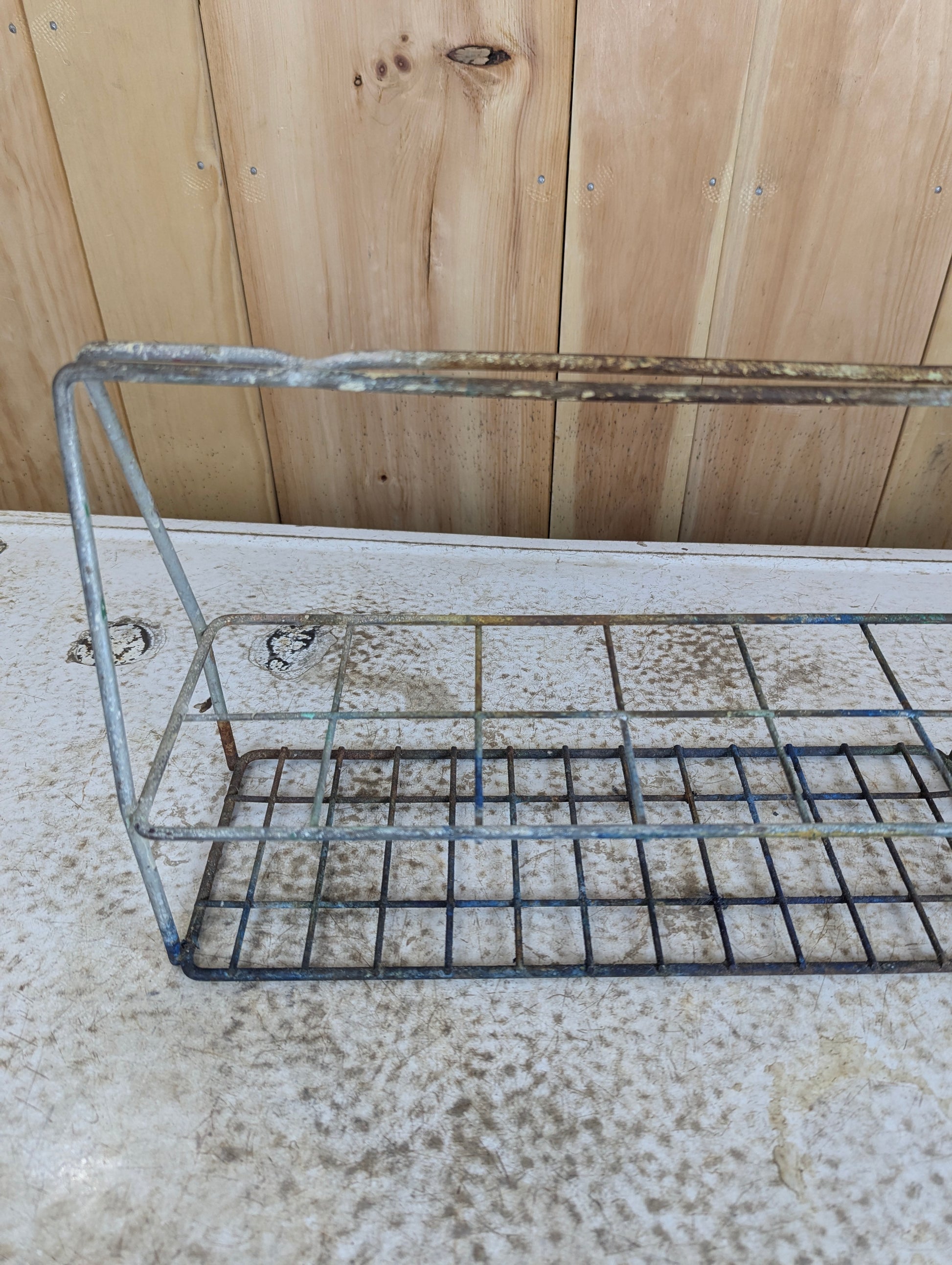 Vintage Metal 12-Soda Bottle Carrier - view 2
