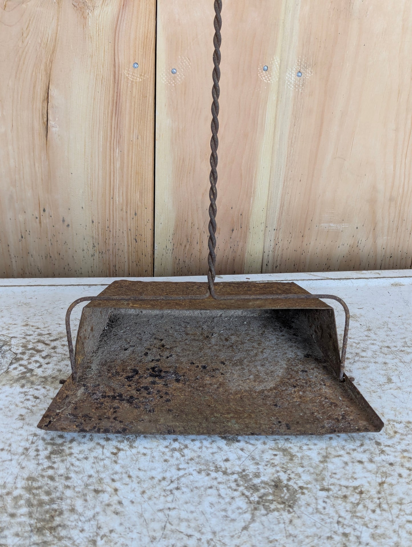 Vintage Metal Ash/Dust Pan - view 2