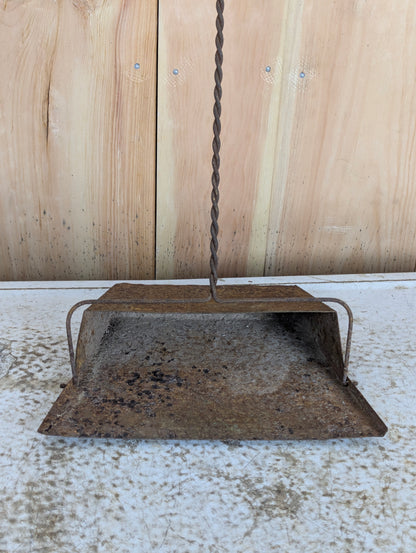 Vintage Metal Ash/Dust Pan - view 2