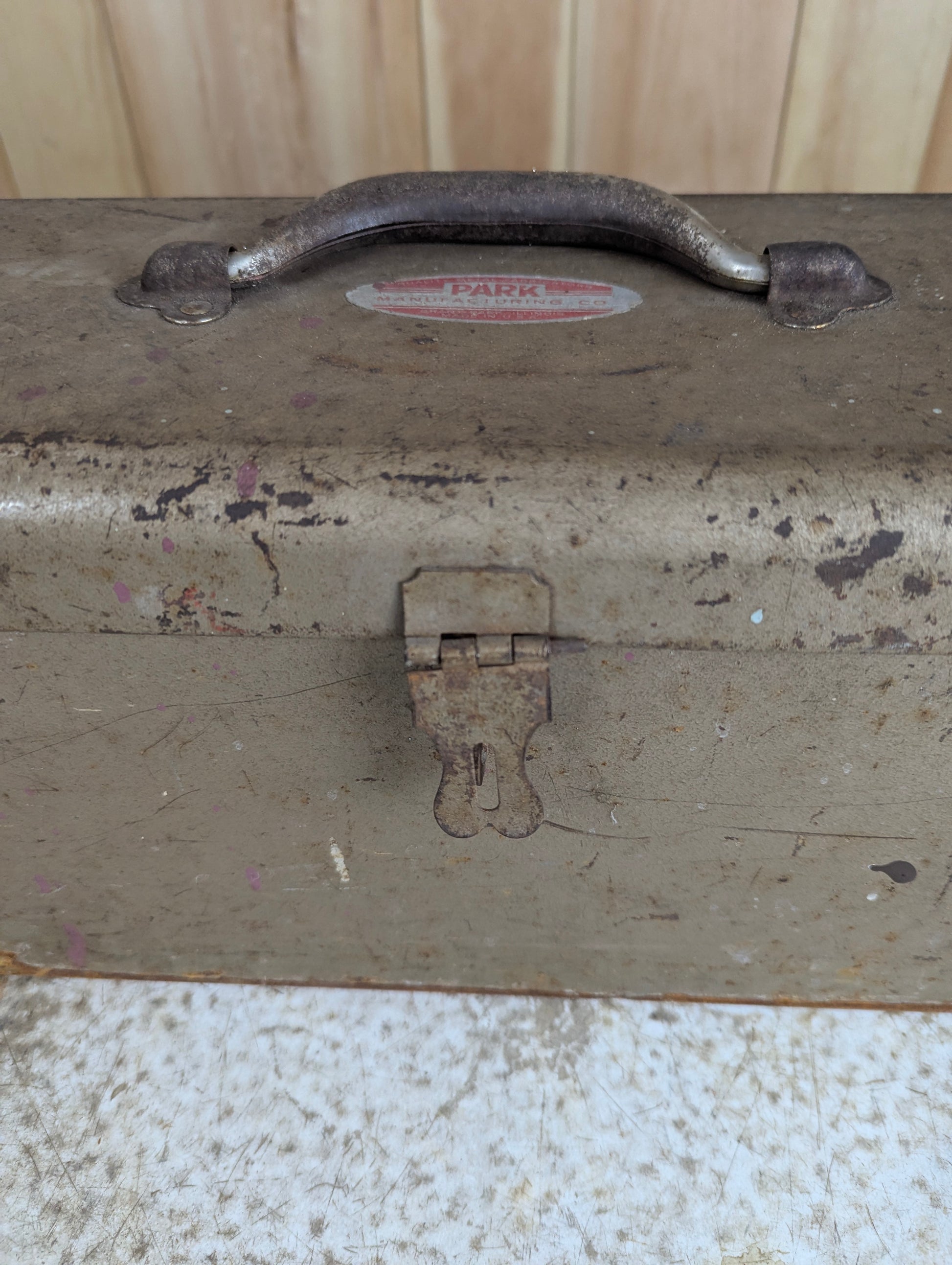 Vintage Metal Toolbox - view 4
