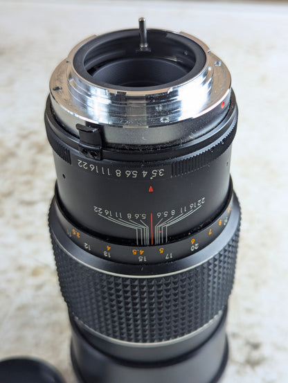 Vintage Miida Automatic 200mm f3.5 Telephoto Lens in Case - view 3