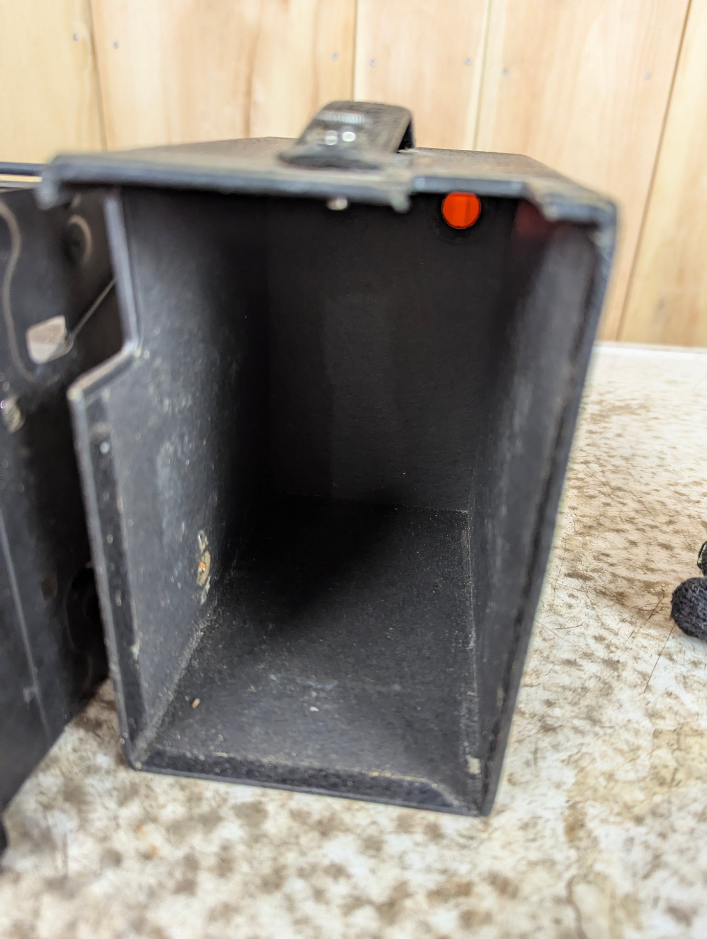 Vintage Novo 35 Range Finder 35 mm Camera with 45 mm F 2.5 Lens in original Case - view 6