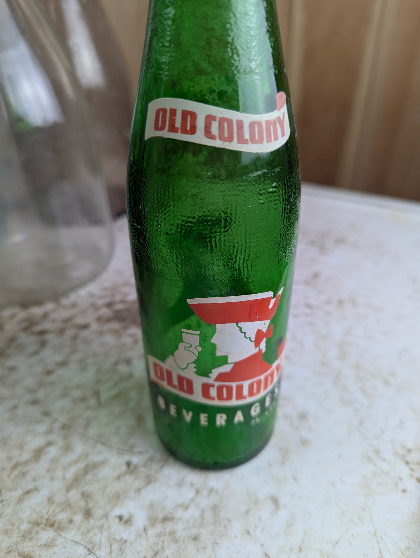 Vintage Old Colony 10oz Green Glass Pilgrim ACL Soda Bottle - view 3