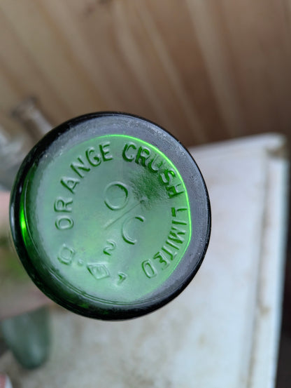 Vintage Old Colony 10oz Green Glass Pilgrim ACL Soda Bottle - view 4