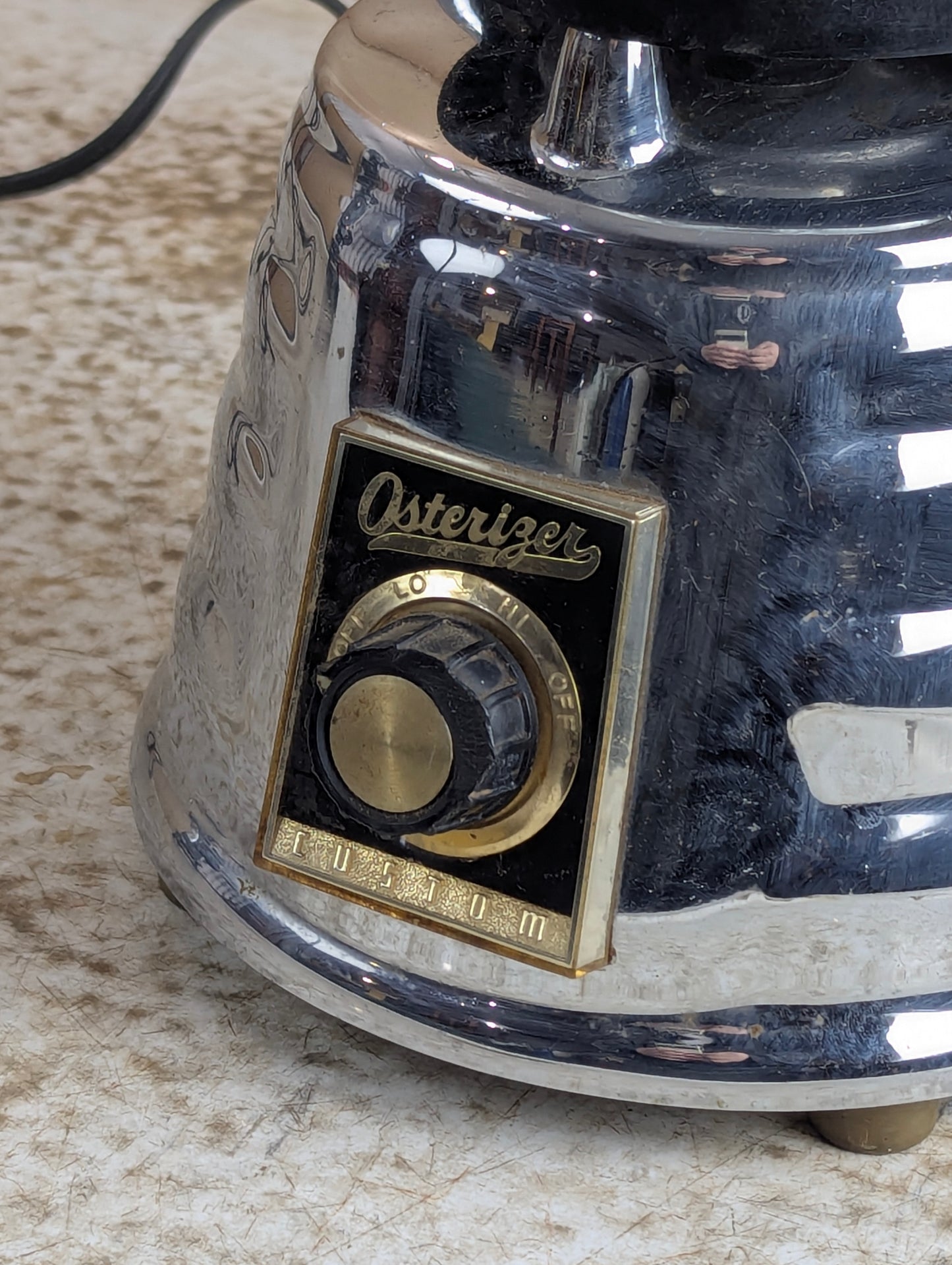 Vintage Osterizer Model 462 Beehive Blender - view 2