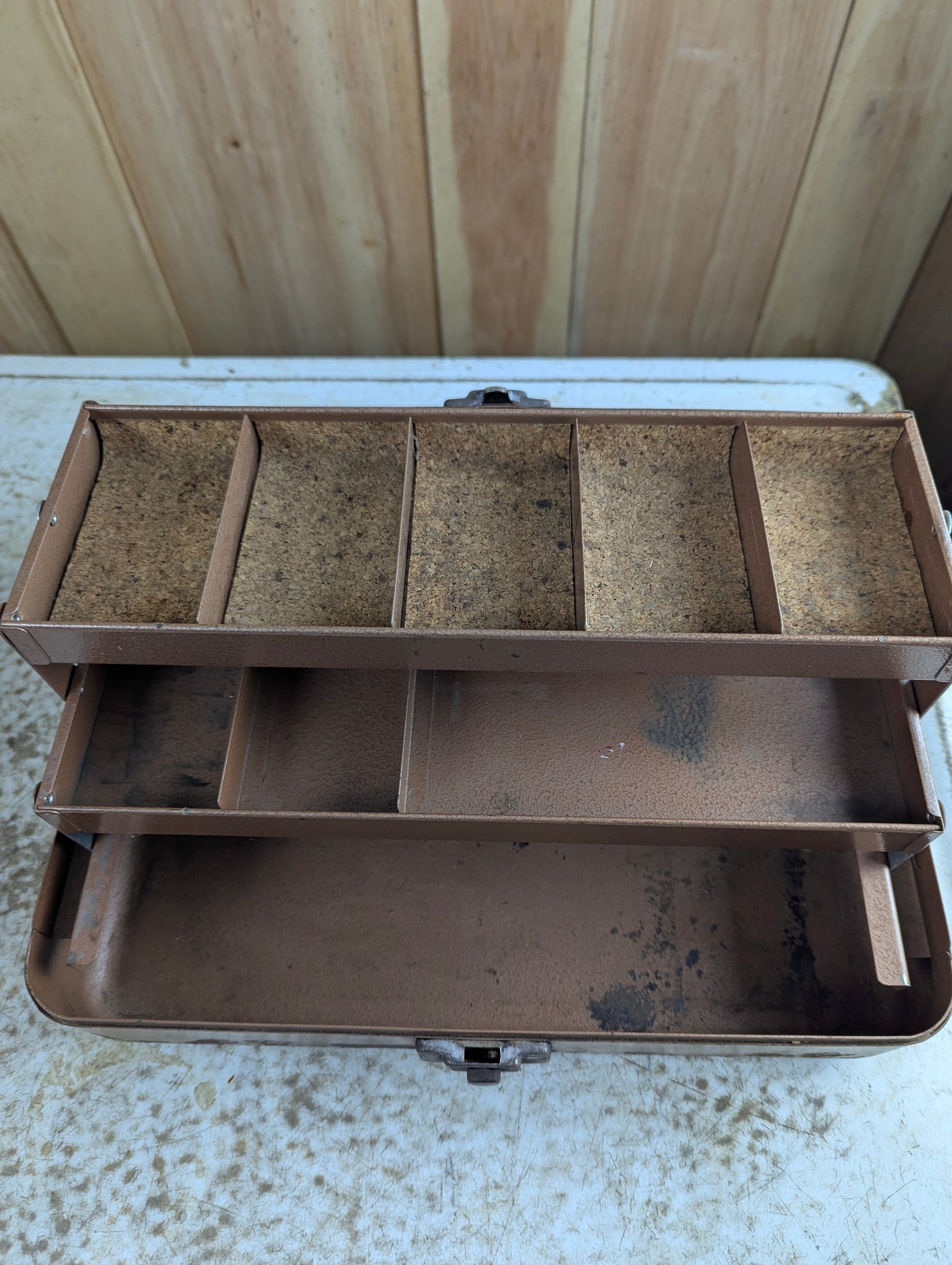 Vintage Park 13.5" x 5" x 5" Metal Tackle Box - view 3