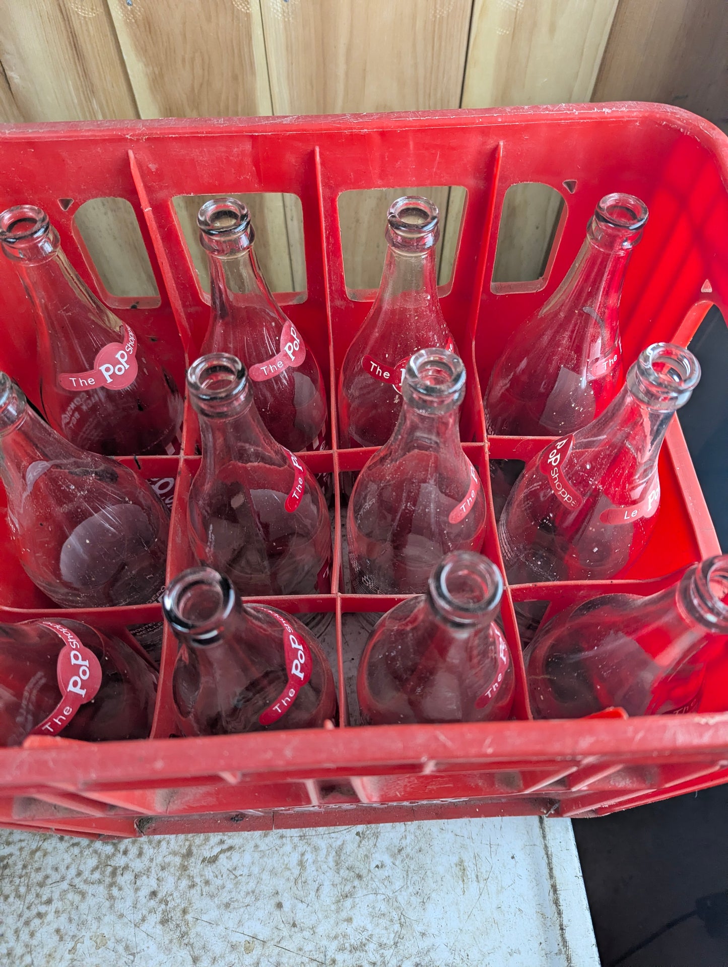 Vintage Pop Shoppe Soda Crate with 12 850mL bottles - view 3