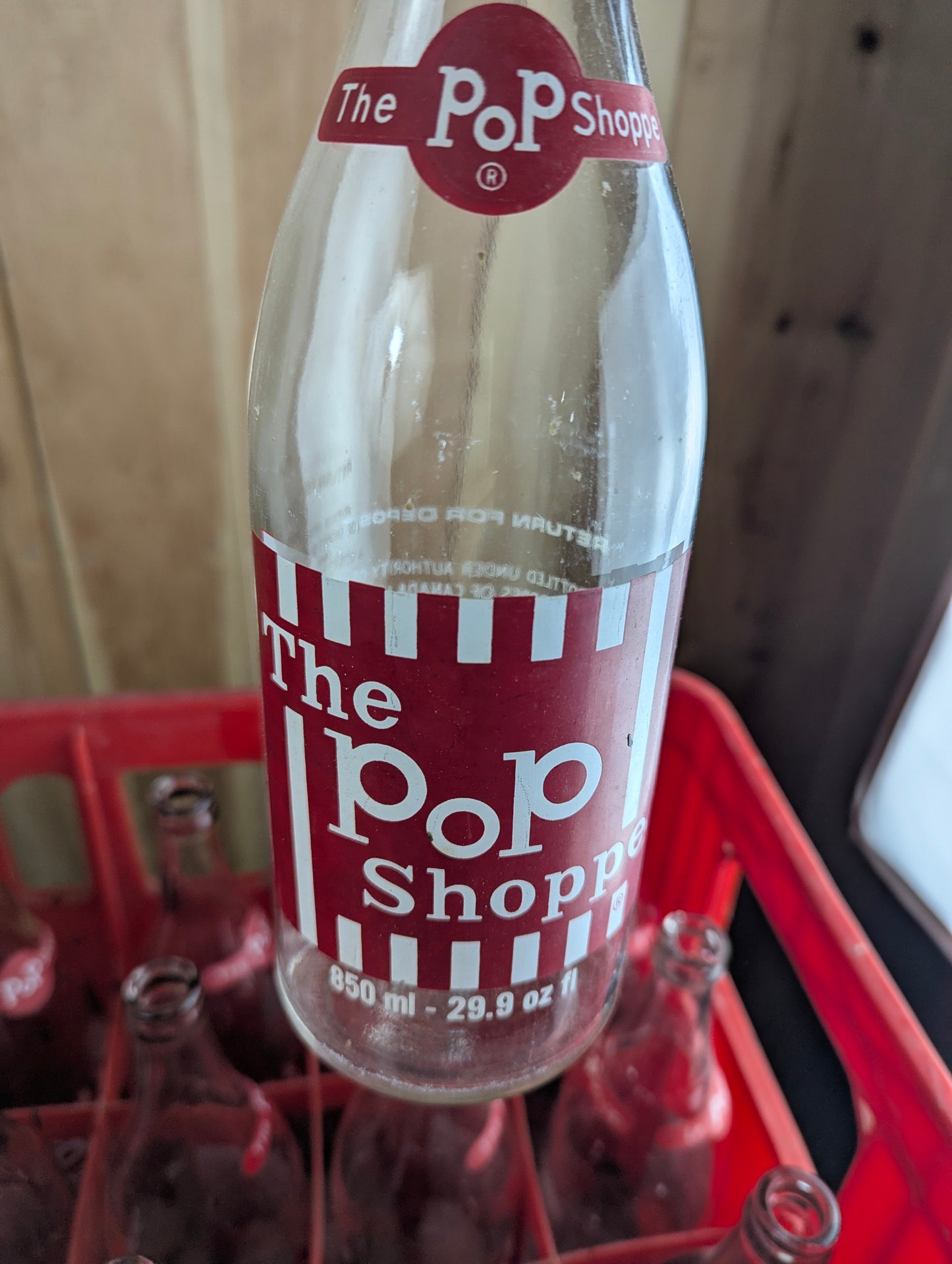 Vintage Pop Shoppe Soda Crate with 12 850mL bottles - view 4