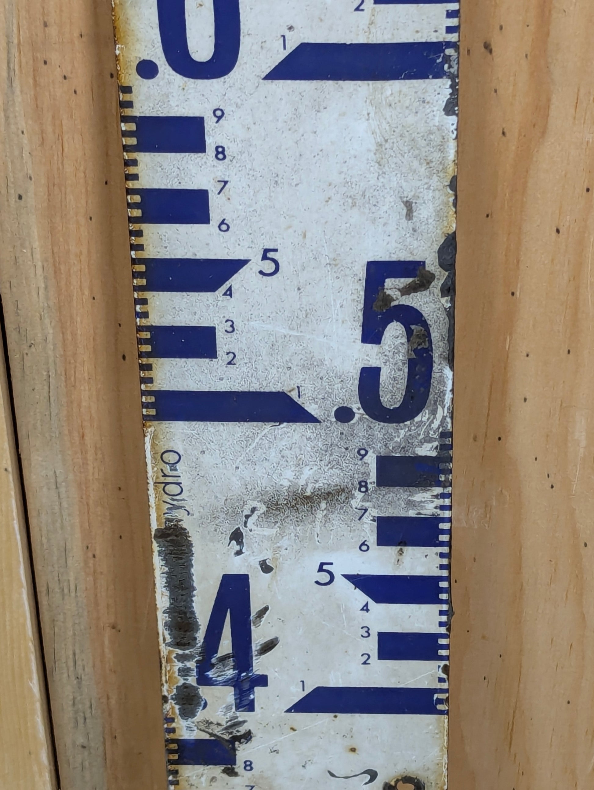 Vintage Porcelain Ontario Hydro Staff Gauge - view 3