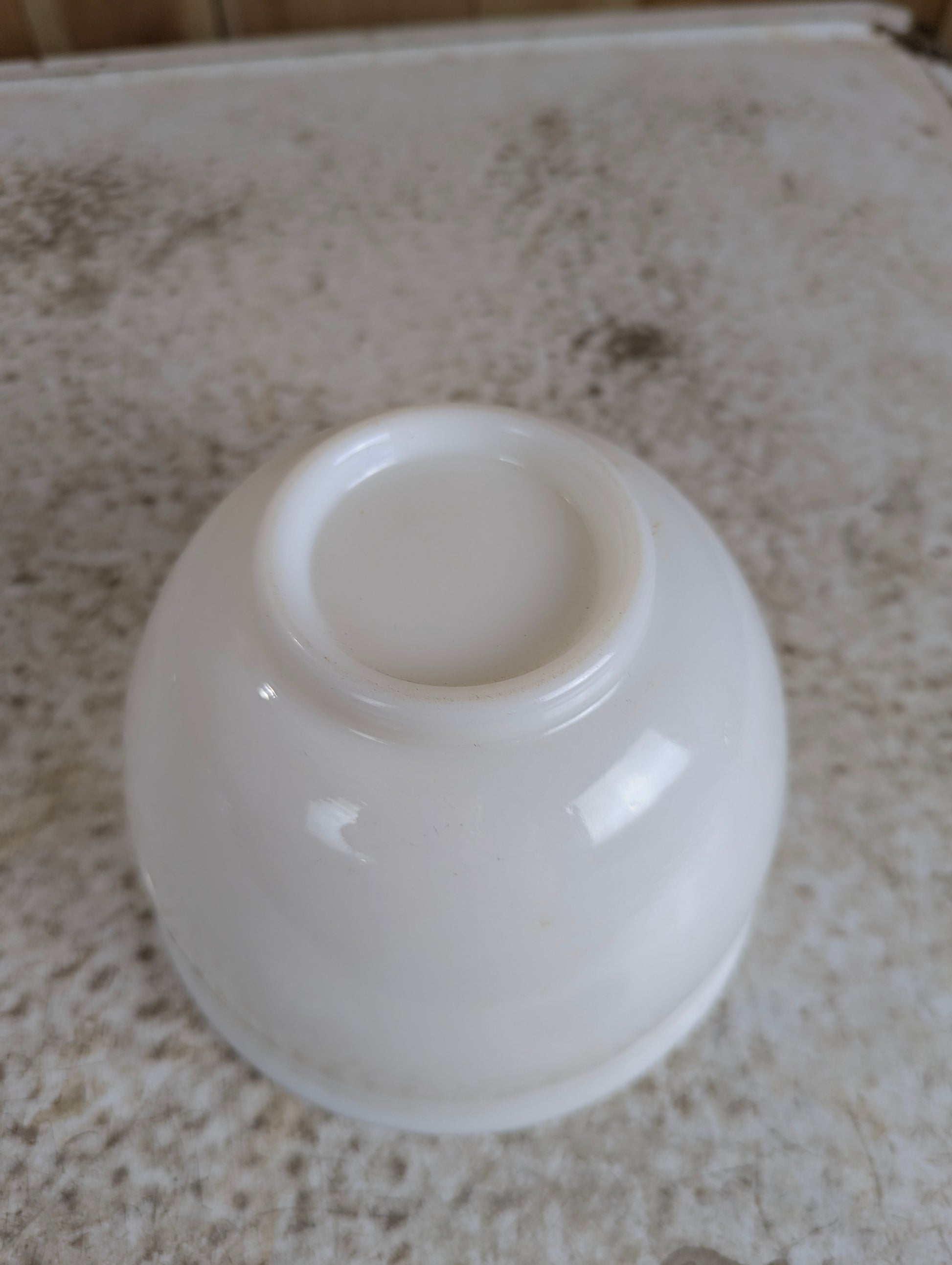 Vintage Pyrex Milk Glass Mixing Bowl - view 3
