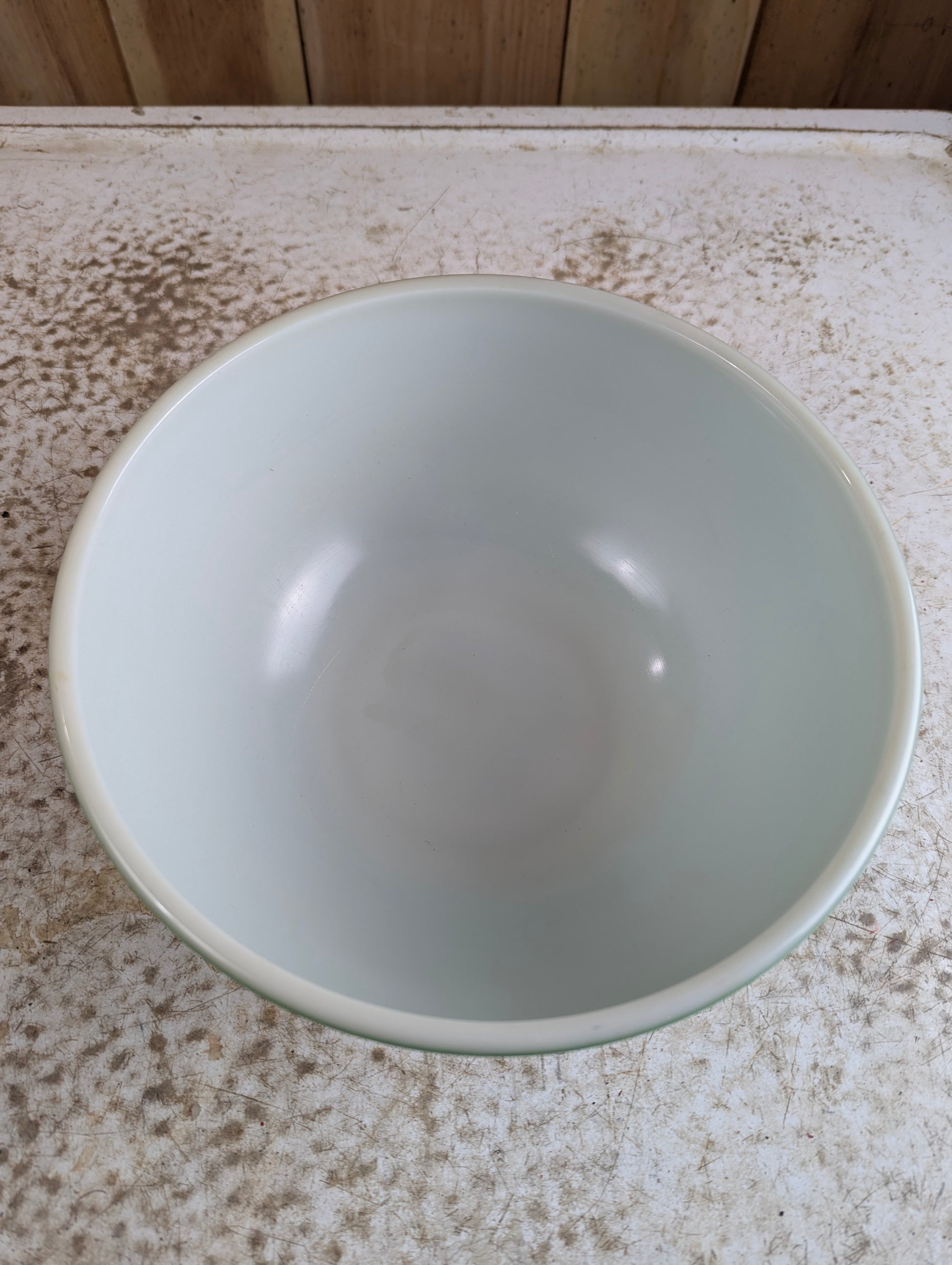 Vintage Pyrex Primary Green #403 2.5 Quart Mixing Bowl - view 2
