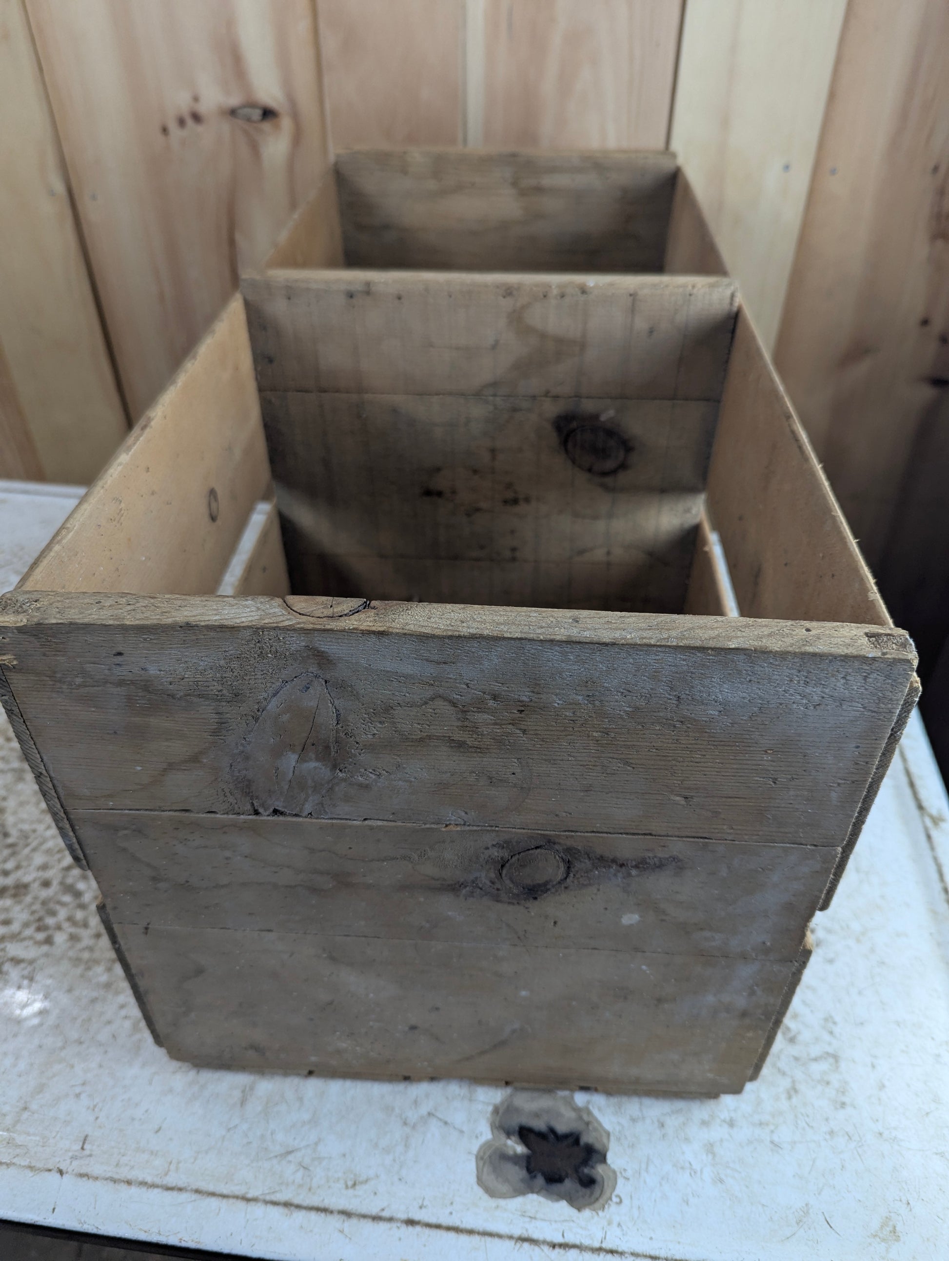 Vintage Queen Bee Sunkist Fruit Crate - view 5