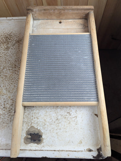 Vintage Queen City Globe Metal Washboard